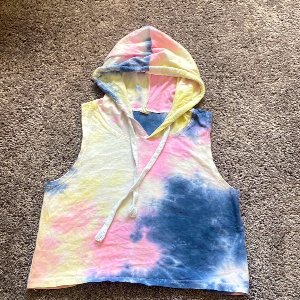 Tie Dye Sleeveless Hooded Crop